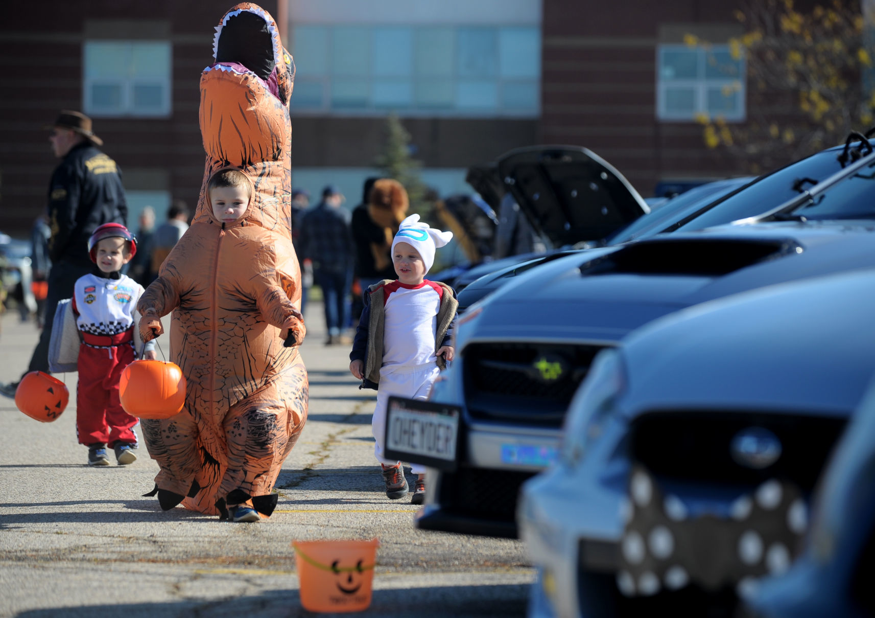 TRUNK-OR-TREAT
